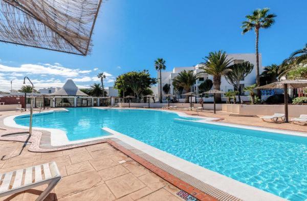 Apartamento Giovanni 09 Playa Roca Costa Teguise Extérieur photo