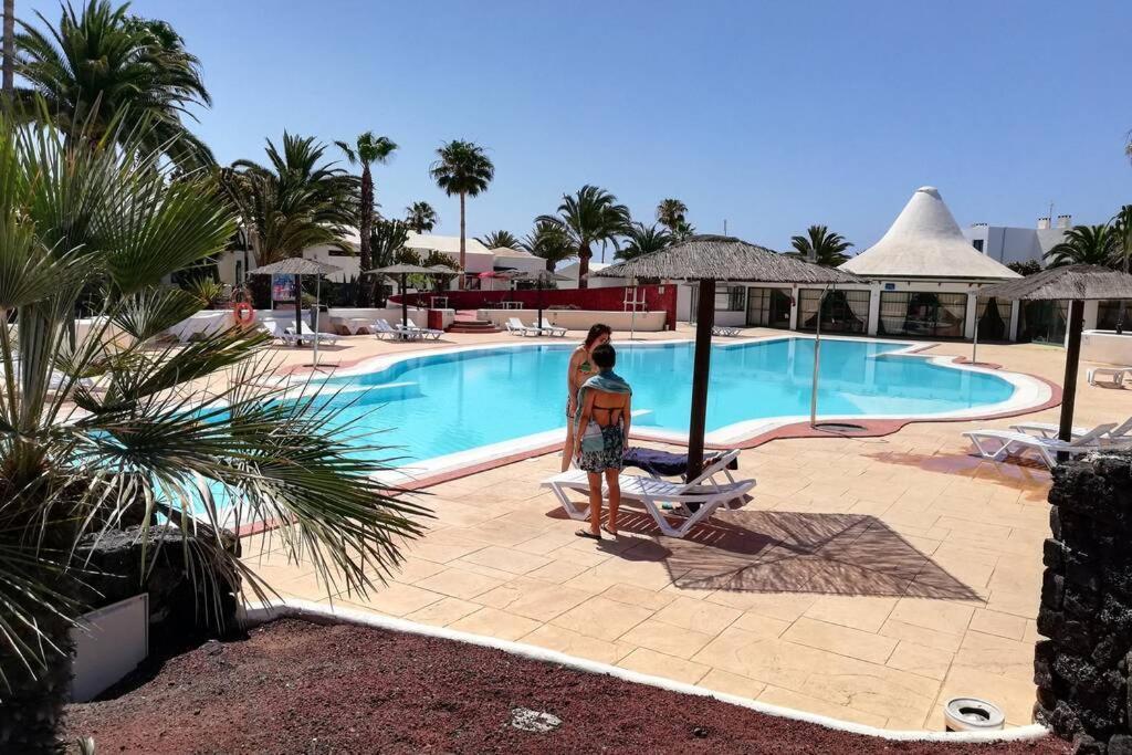 Apartamento Giovanni 09 Playa Roca Costa Teguise Extérieur photo