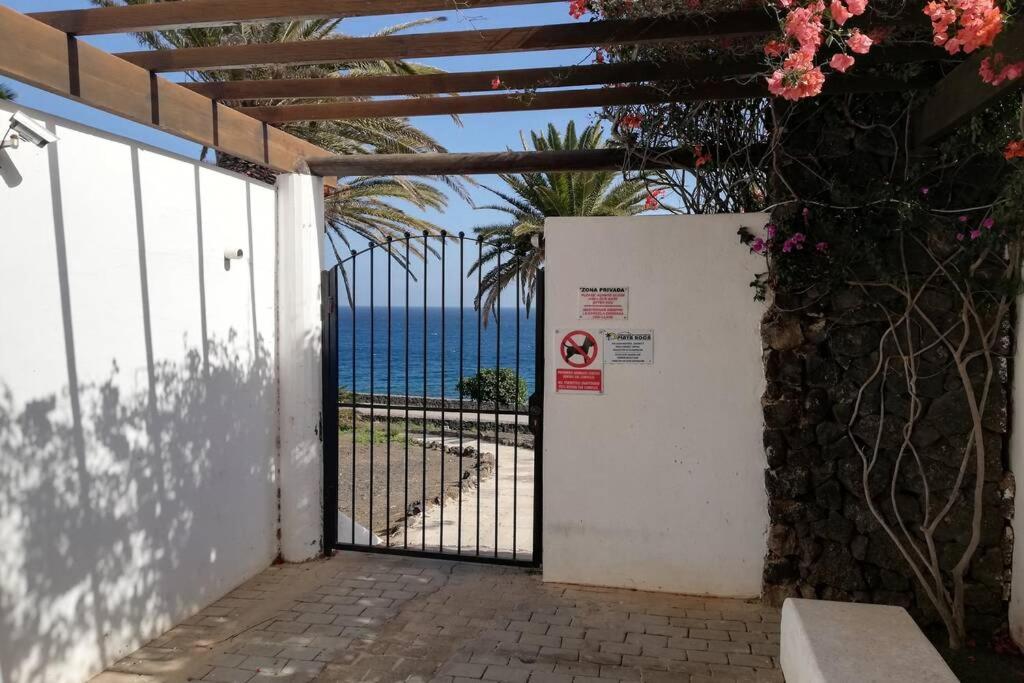 Apartamento Giovanni 09 Playa Roca Costa Teguise Extérieur photo