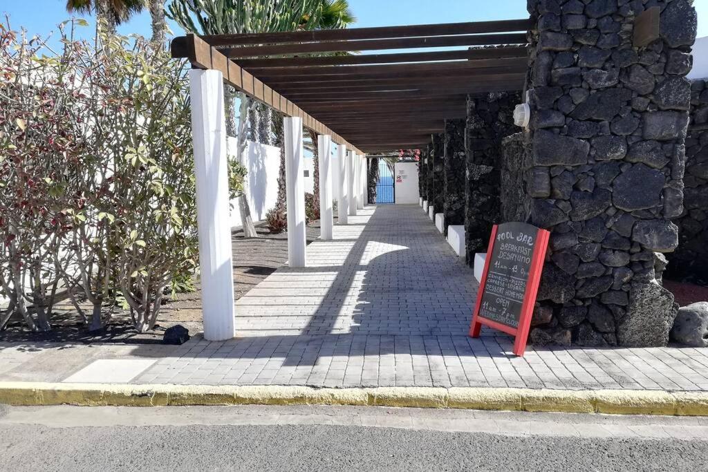 Apartamento Giovanni 09 Playa Roca Costa Teguise Extérieur photo