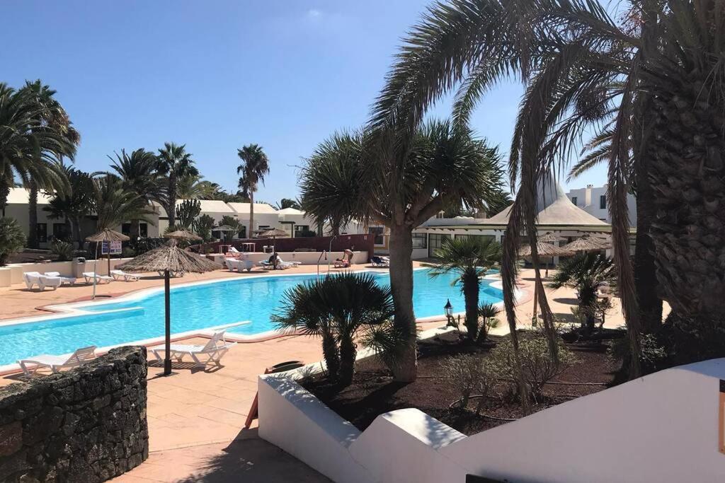Apartamento Giovanni 09 Playa Roca Costa Teguise Extérieur photo